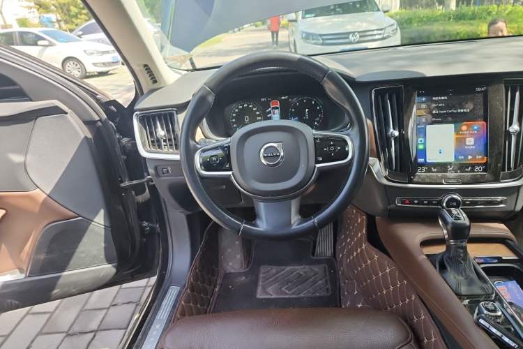 Used Volvo S90 2020 T5 Zhiyi Luxury Edition Steering Wheel