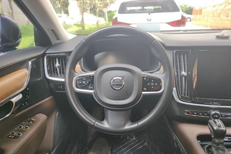 Used Volvo S90 2020 T5 Zhiyuan Luxury Edition Steering Wheel
