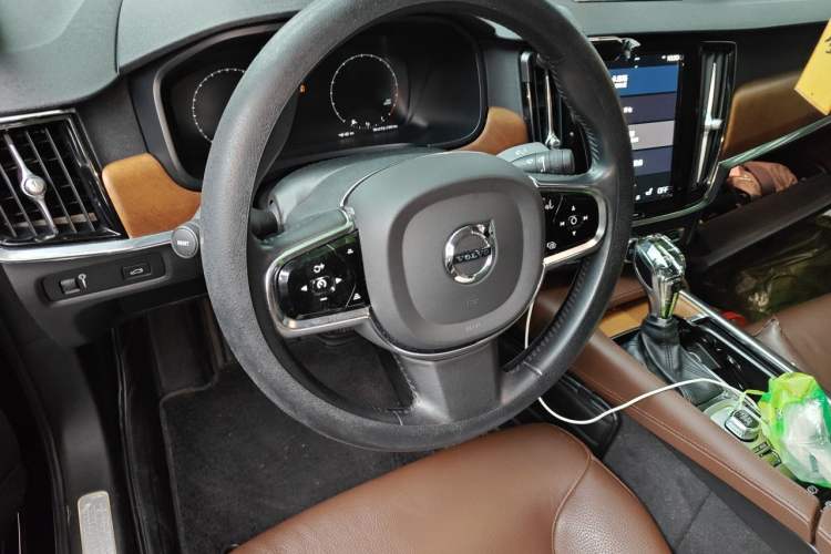 Used Volvo S90 2020 T5 Zhiyi Luxury Edition Steering Wheel