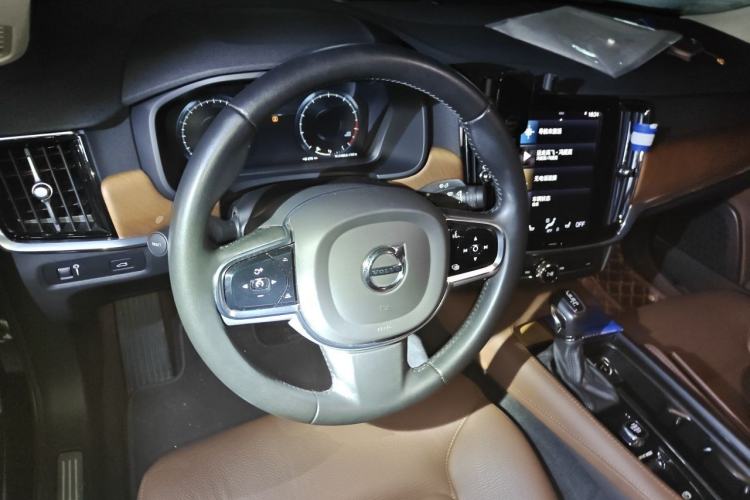 Used Volvo S90 2020 T5 Zhiyi Luxury Edition Steering Wheel