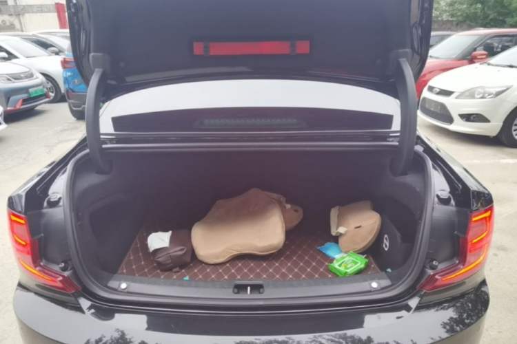 Used Volvo S90 2020 T5 Zhiyi Luxury Edition Trunk