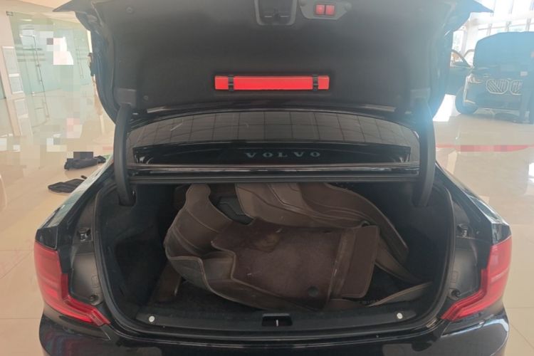 Used Volvo S90 2020 T5 Zhiyi Luxury Edition Trunk