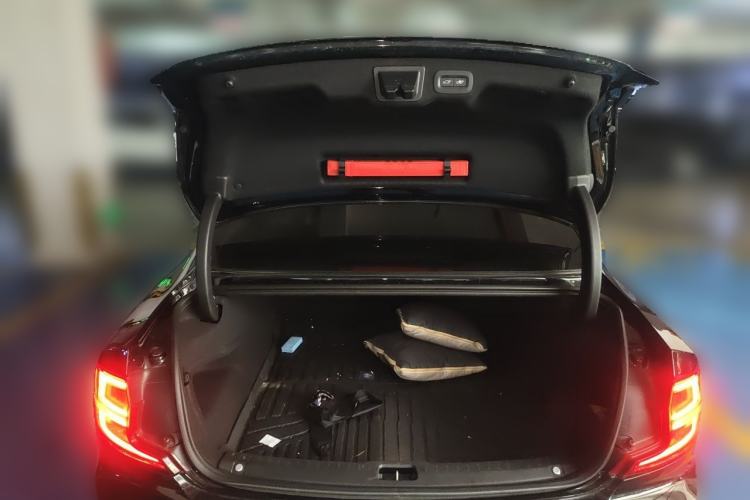 Used Volvo S90 2020 T5 Zhiya Luxury Edition Trunk