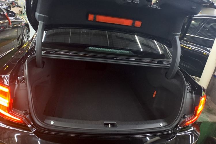 Used Volvo S90 2020 T5 Zhiyuan Luxury Edition Trunk