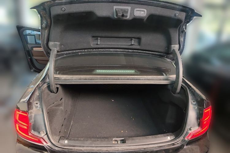 Used Volvo S90 2020 T5 Zhiyuan Luxury Edition Trunk
