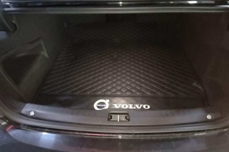Used Volvo S90 2020 T5 Zhiyi Luxury Edition Trunk
