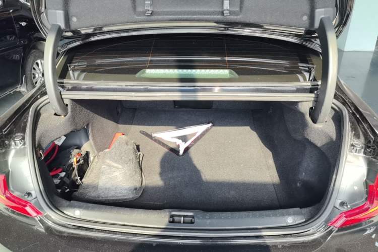 Used Volvo S90 2020 T5 Zhiyi Luxury Edition Trunk