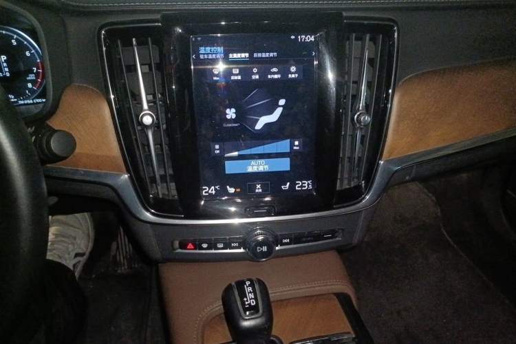 Used Volvo S90 2020 T5 Zhiyuan Luxury Edition Audio And AC Panel
