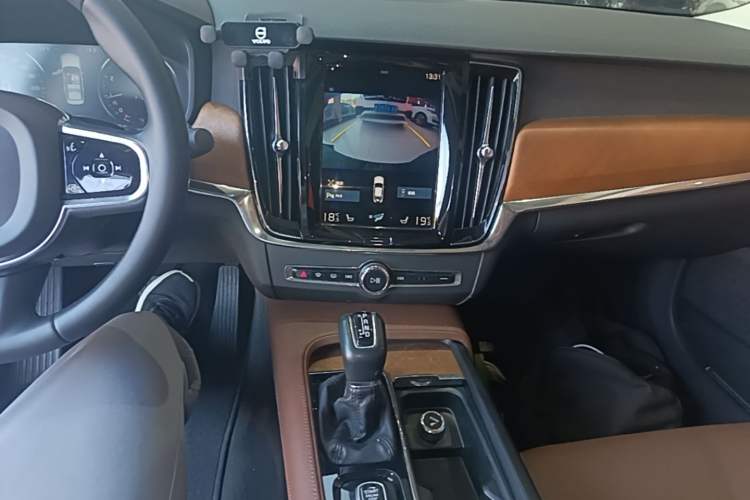 Used Volvo S90 2020 T5 Zhiyi Luxury Edition Audio And AC Panel