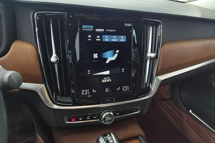 Used Volvo S90 2020 T5 Zhiya Luxury Edition Audio And AC Panel