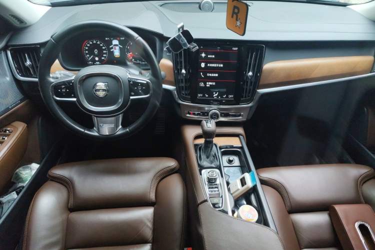 Used Volvo S90 2020 T5 Zhiya Luxury Edition Center Console