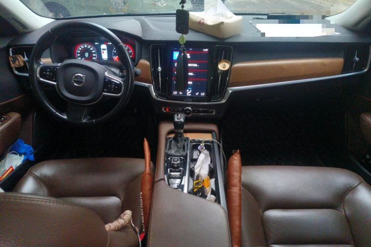 Used Volvo S90 2020 T5 Zhiyi Luxury Edition Center Console