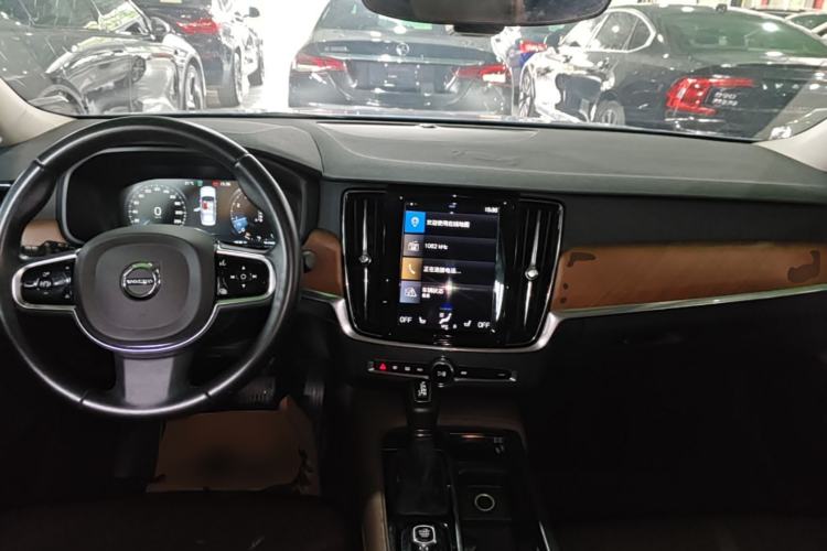 Used Volvo S90 2020 T5 Zhiyi Luxury Edition Center Console