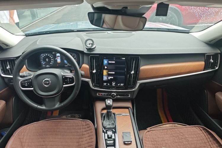 Used Volvo S90 2020 T5 Zhiyi Luxury Edition Center Console