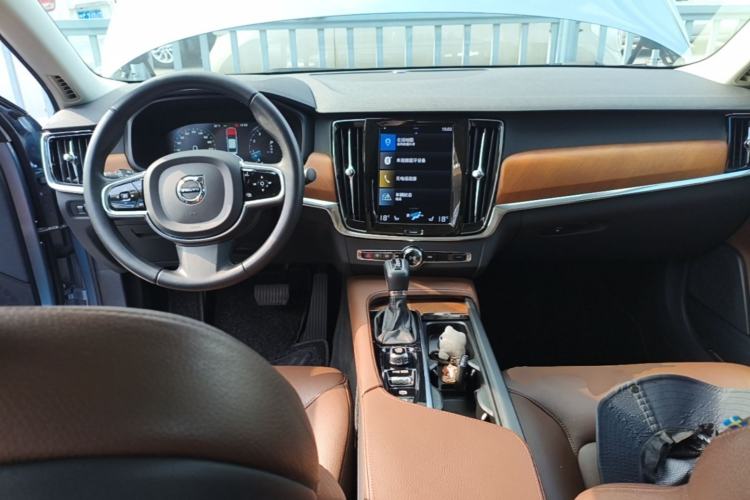Used Volvo S90 2020 T5 Zhiyi Luxury Edition Center Console