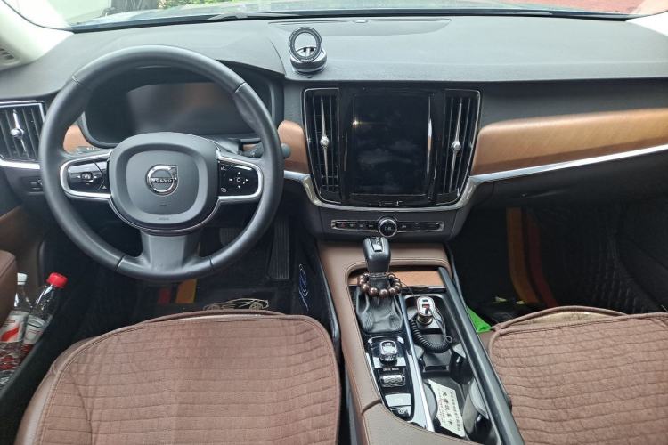 Used Volvo S90 2020 T5 Zhiyi Luxury Edition Center Console
