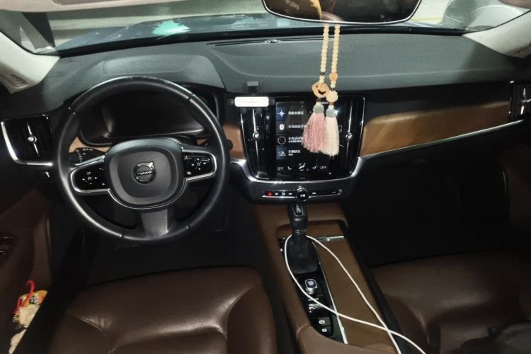 Used Volvo S90 2020 T5 Zhiyi Luxury Edition Center Console