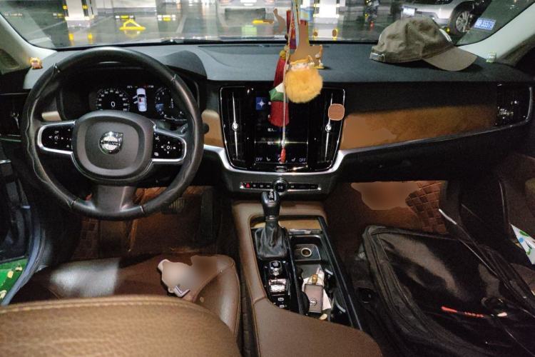 Used Volvo S90 2020 T5 Zhiyi Luxury Edition Center Console