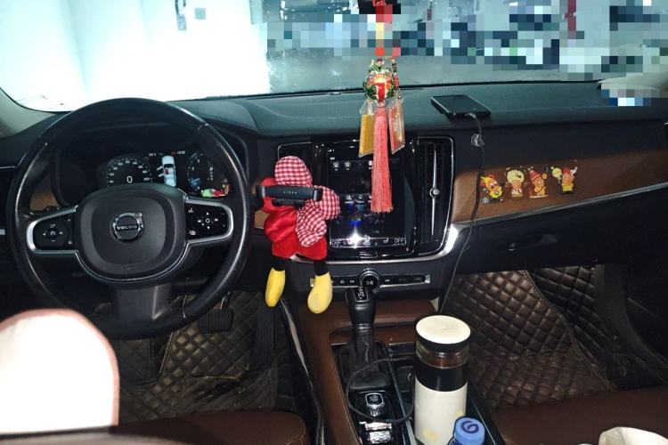 Used Volvo S90 2020 T5 Zhiyi Luxury Edition Center Console