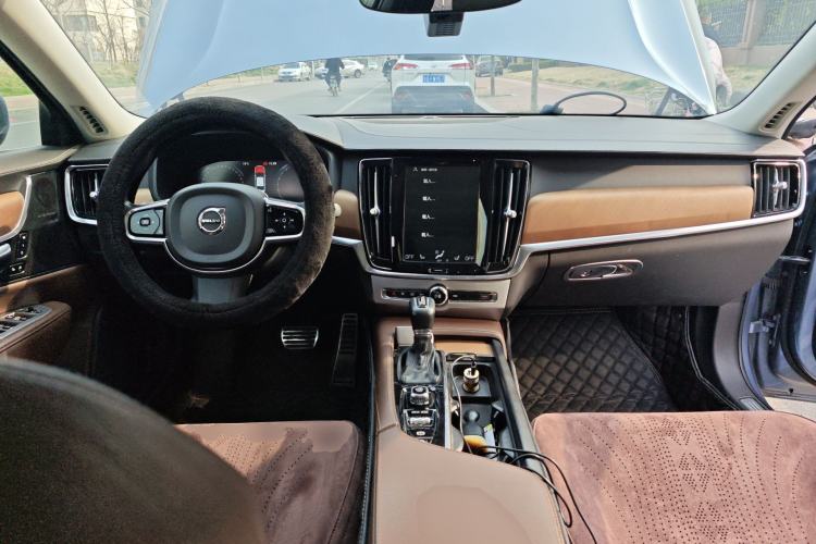 Used Volvo S90 2020 T5 Zhiyuan Luxury Edition Center Console