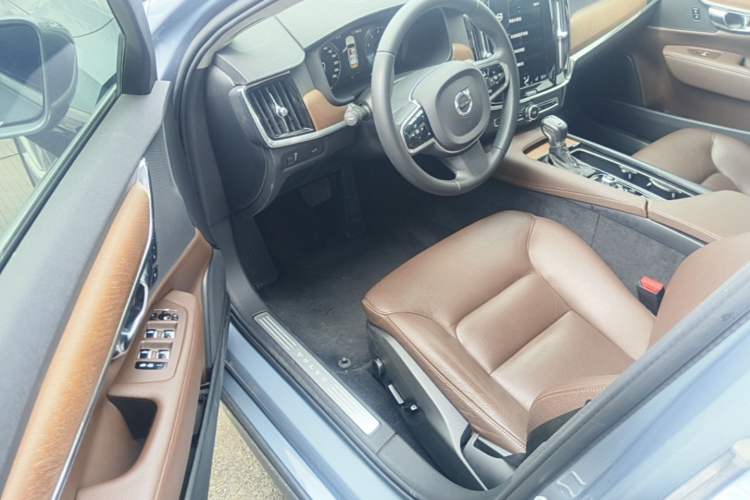 Used Volvo S90 2020 Facelifted T5 Zhiyi Luxury Edition Driver Seat