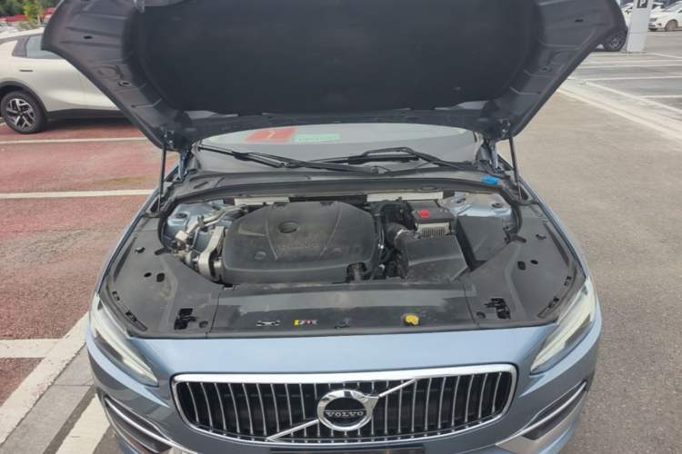 Used Volvo S90 2020 T5 Zhiyi Luxury Edition Engine Bay