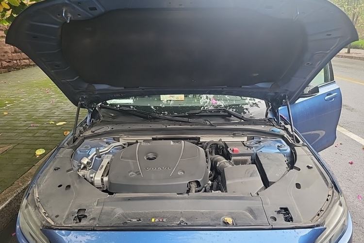 Used Volvo S90 2020 T5 Zhiyi Sport Edition Engine Bay