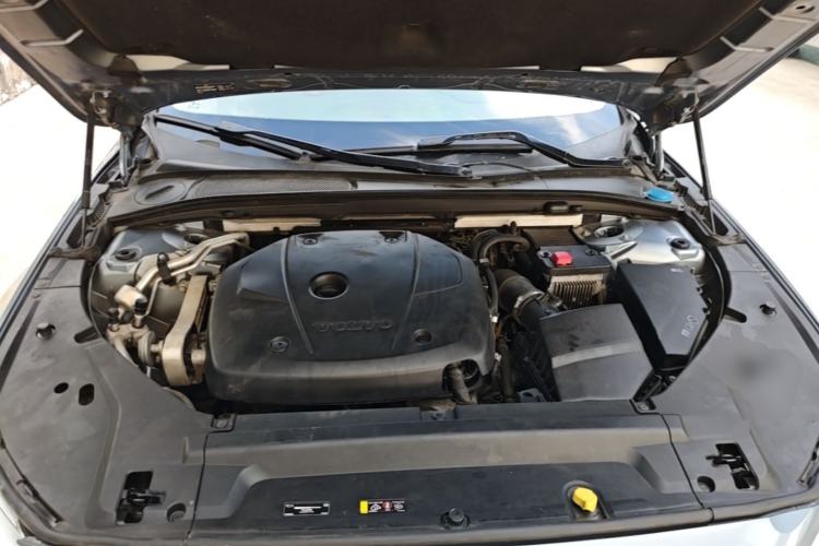 Used Volvo S90 2020 T5 Zhiyi Luxury Edition Engine Bay