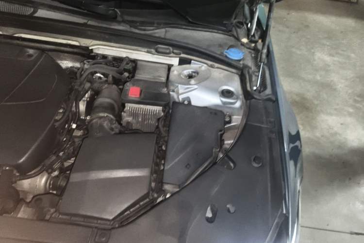 Used Volvo S90 2020 T5 Zhiyi Luxury Edition Engine Bay Left