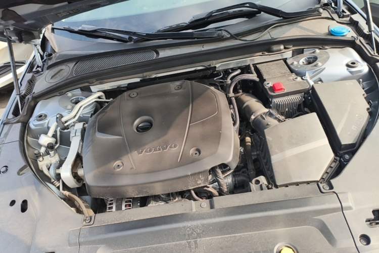 Used Volvo S90 2020 T5 Zhiyi Luxury Edition Engine Bay