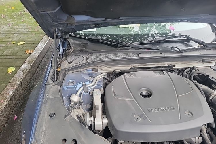 Used Volvo S90 2020 T5 Zhiyi Sport Edition Engine Bay Right