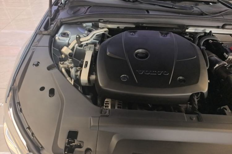 Used Volvo S90 2020 T5 Zhiyi Luxury Edition Engine Bay Right