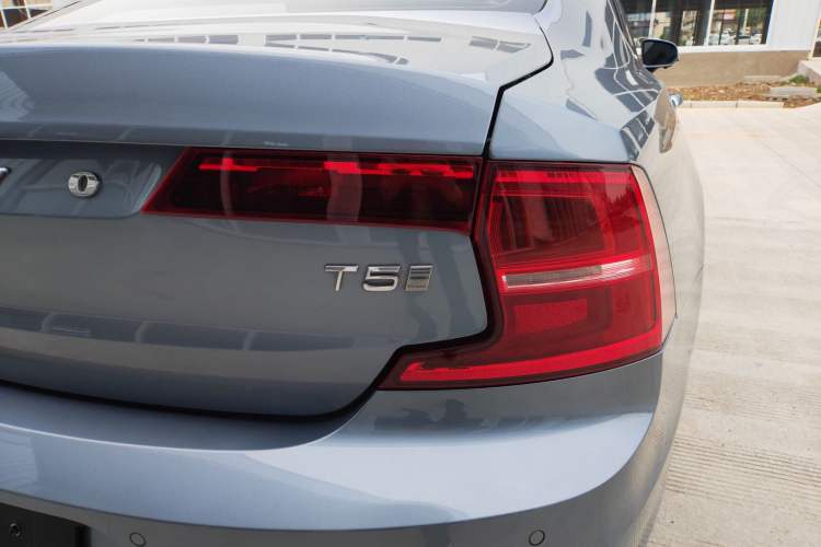 Used Volvo S90 2020 T5 Zhiyi Luxury Edition Exterior 3