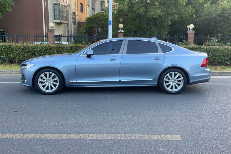 Used Volvo S90 2020 T5 Zhiyi Luxury Edition Exterior 3