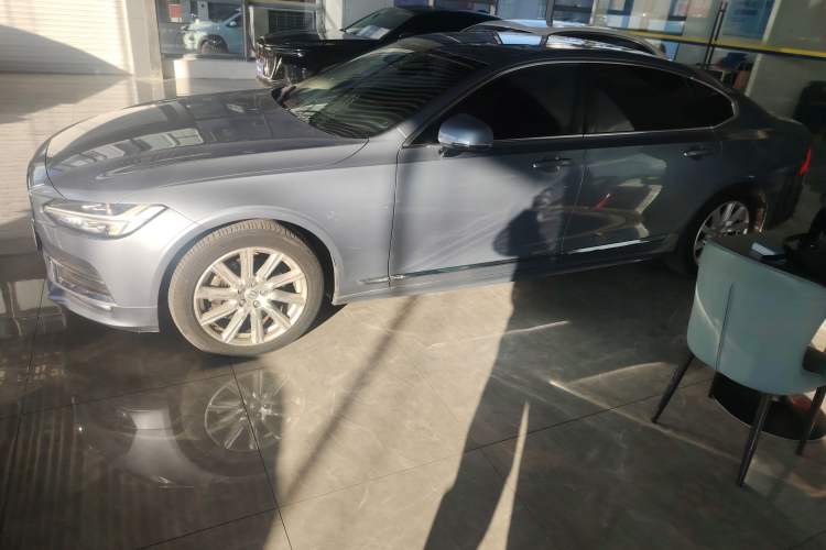 Used Volvo S90 2020 Facelifted T5 Zhiyi Luxury Edition Exterior 3