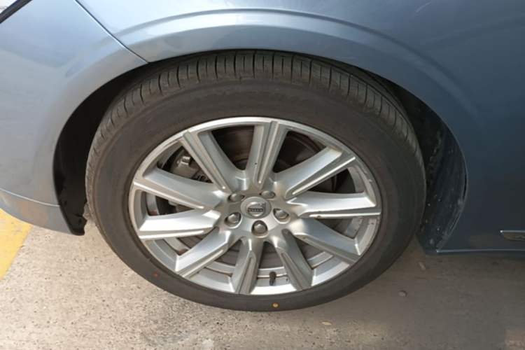 Used Volvo S90 2020 T5 Zhiyi Luxury Edition Exterior 4
