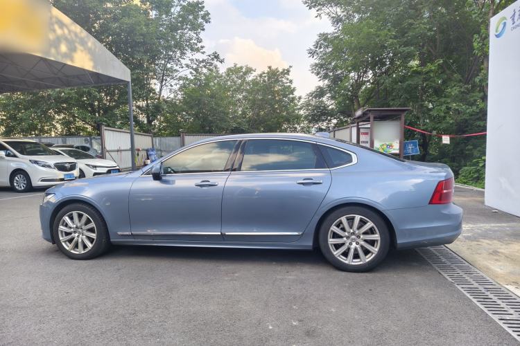 Used Volvo S90 2020 Facelifted T5 Zhiyi Luxury Edition Exterior 4