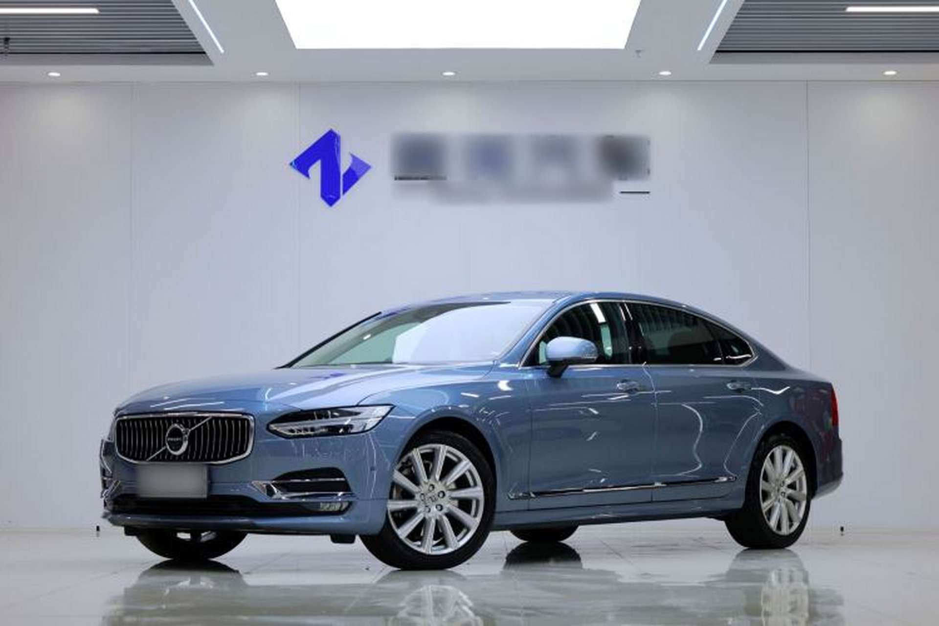 Used Volvo S90 2020 T5 Zhiya Luxury Edition Front Left 45 Deg