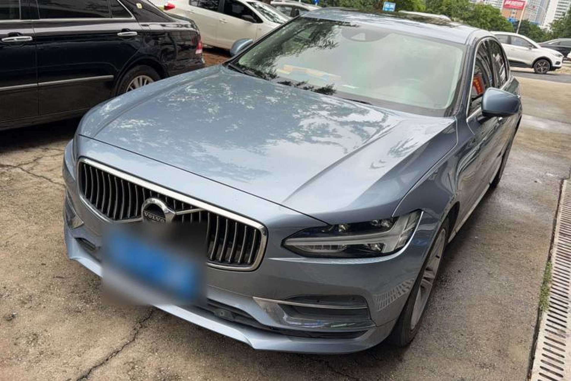 Used Volvo S90 2020 T4 SmartDrive Luxury Edition Front Left 45 Deg