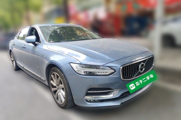 Used Volvo S90 2020 Facelifted T5 Zhiyi Luxury Edition Front Right 45 Deg