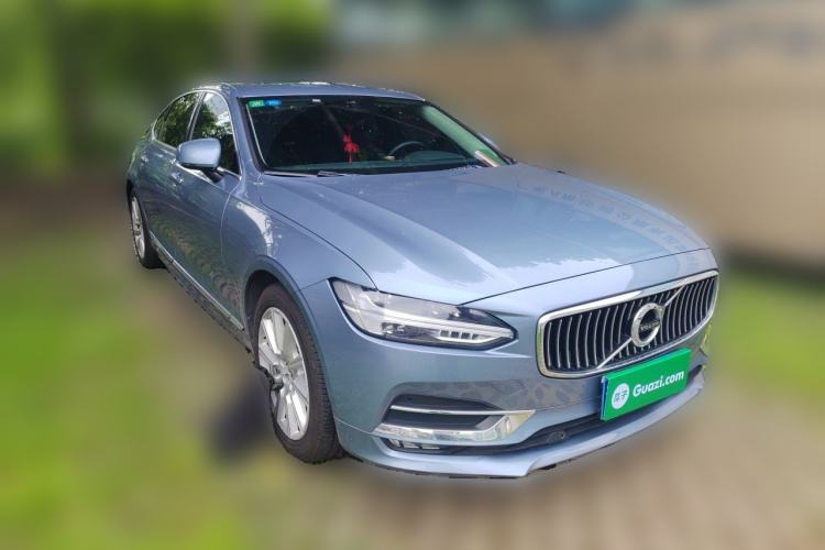 Used Volvo S90 2020 T5 Zhiyi Luxury Edition Front Right 45 Deg