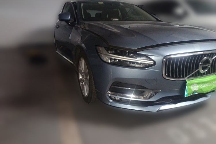 Used Volvo S90 2020 Facelifted T5 Zhiyi Luxury Edition Front Right 45 Deg