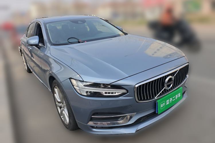 Used Volvo S90 2020 T5 Zhiyuan Luxury Edition Front Right 45 Deg