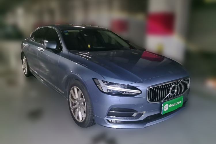 Used Volvo S90 2020 T5 Zhiyuan Luxury Edition Front Right 45 Deg