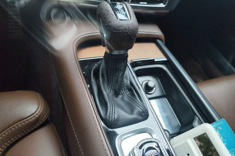 Used Volvo S90 2020 T5 Zhiya Luxury Edition Gear Lever