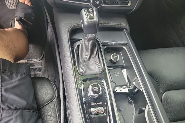 Used Volvo S90 2020 T5 Zhiyi Sport Edition Gear Lever
