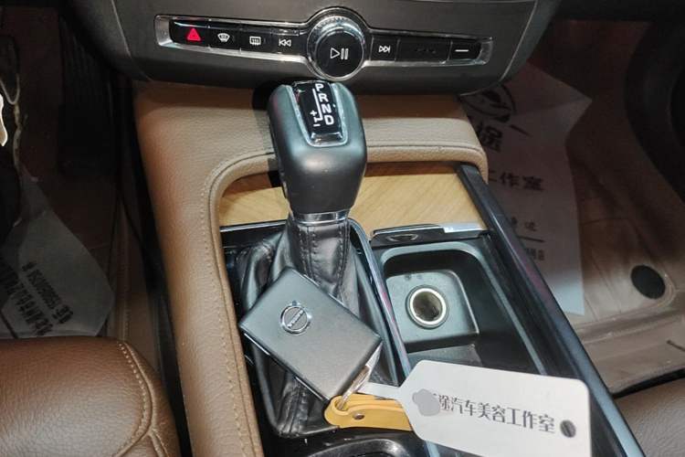 Used Volvo S90 2020 Facelifted T5 Zhiyi Luxury Edition Gear Lever