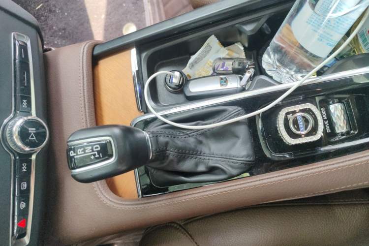 Used Volvo S90 2020 Facelifted T5 Zhiyi Luxury Edition Gear Lever