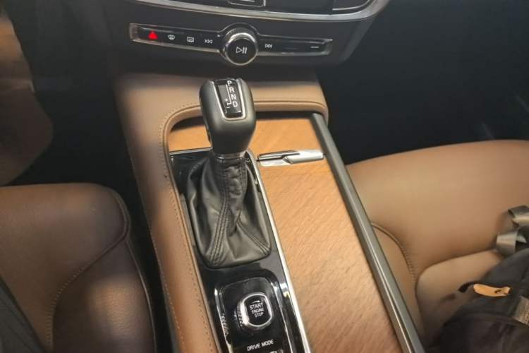 Used Volvo S90 2020 T5 Zhiyi Luxury Edition Gear Lever
