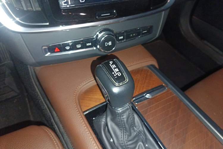 Used Volvo S90 2020 T5 Zhiyi Luxury Edition Gear Lever